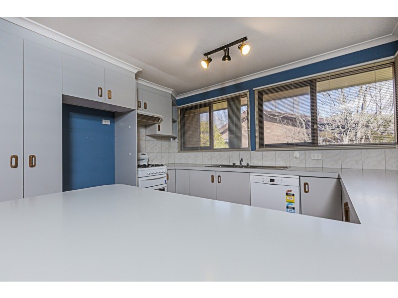 32 Dwyer Place, Cook ACT 2614
