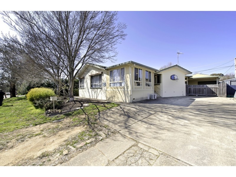 14 Millhouse Crescent, Higgins ACT 2615