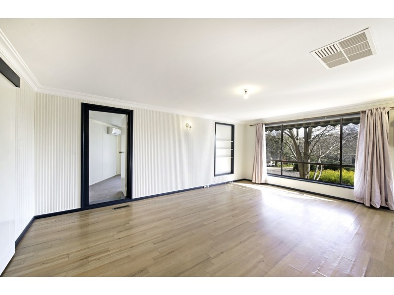 14 Millhouse Crescent, Higgins ACT 2615