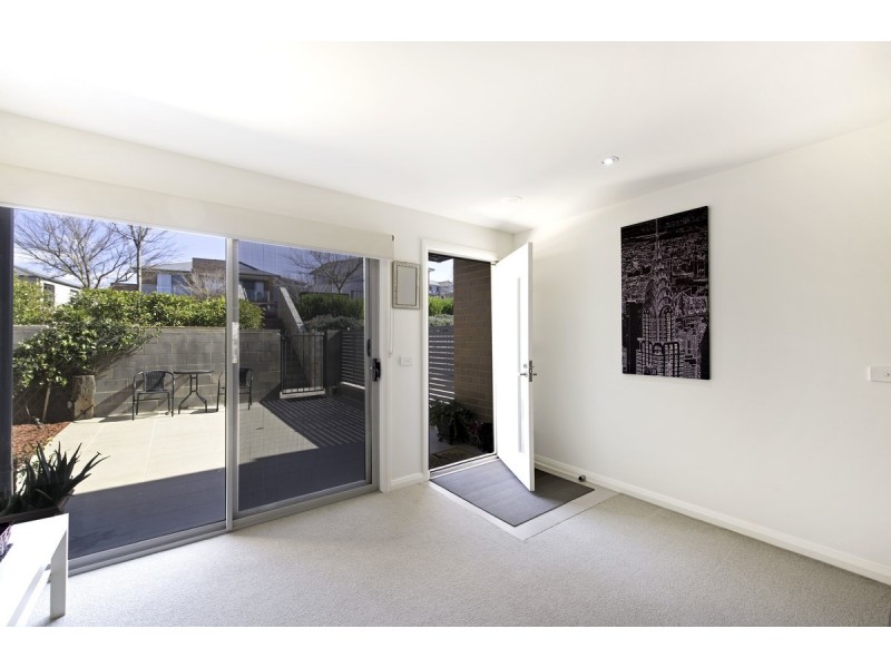 8/94 Henry Kendall Street, Franklin ACT 2913