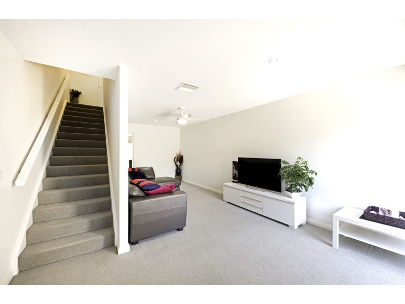 8/94 Henry Kendall Street, Franklin ACT 2913