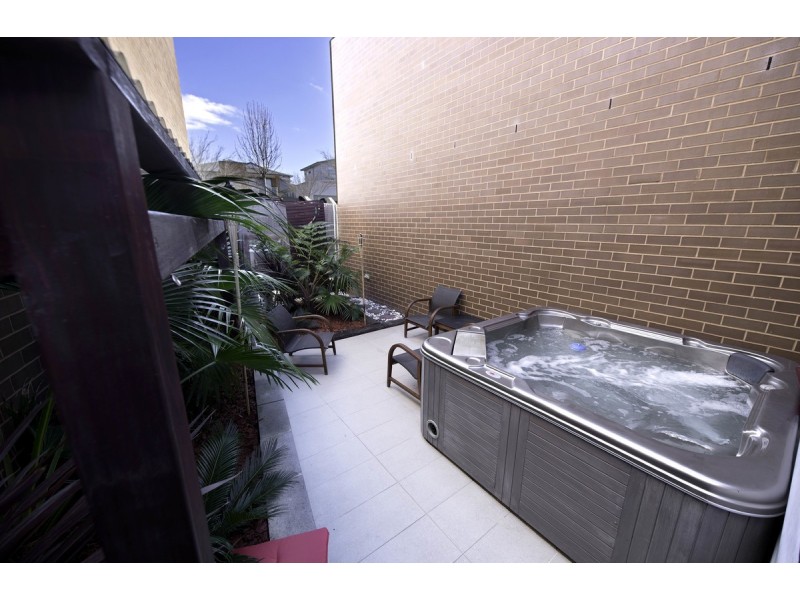 8/94 Henry Kendall Street, Franklin ACT 2913