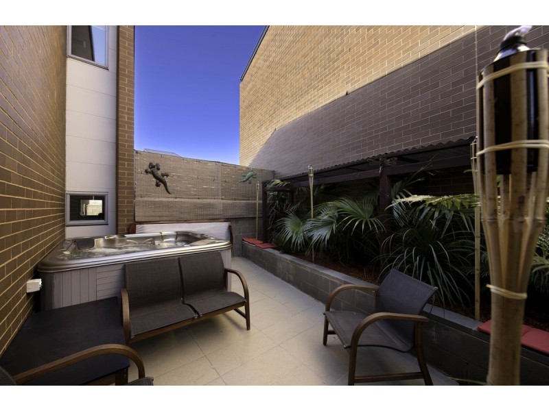 8/94 Henry Kendall Street, Franklin ACT 2913