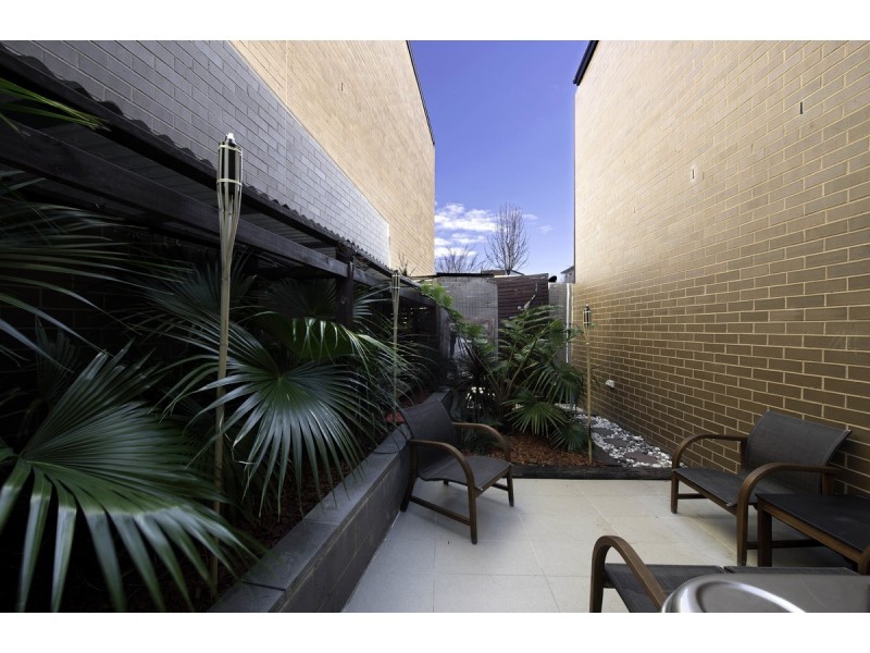 8/94 Henry Kendall Street, Franklin ACT 2913