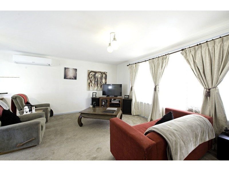 45 Osburn Drive, Macgregor ACT 2615