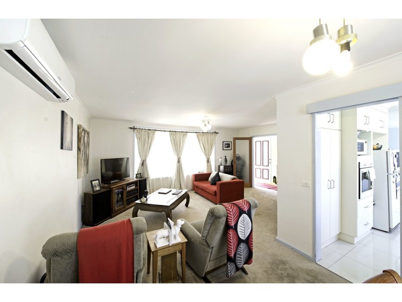 45 Osburn Drive, Macgregor ACT 2615