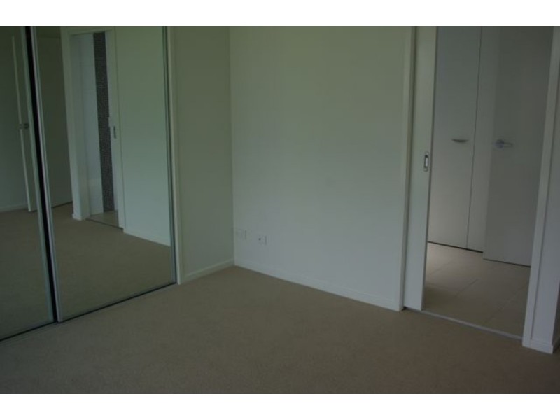 90/329 Flemington Road, Franklin ACT 2913