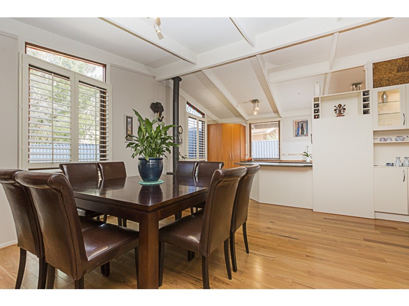43 MACROSSAN Crescent, Latham ACT 2615