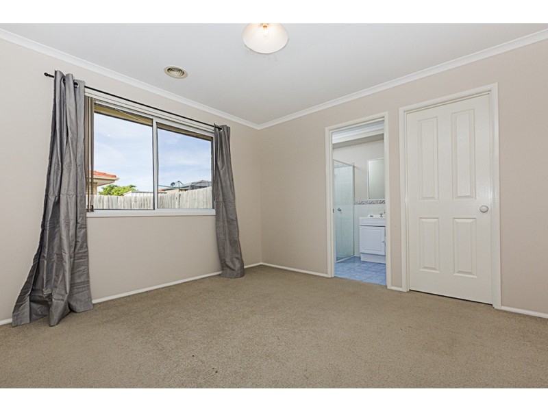 21 Dunnett Street, Dunlop ACT 2615