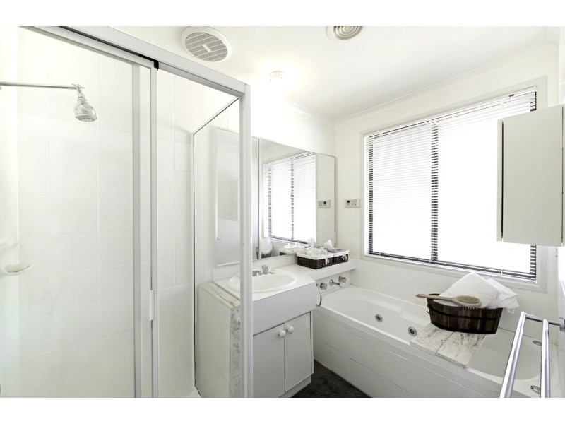 24 Dumas Street, Mckellar ACT 2617