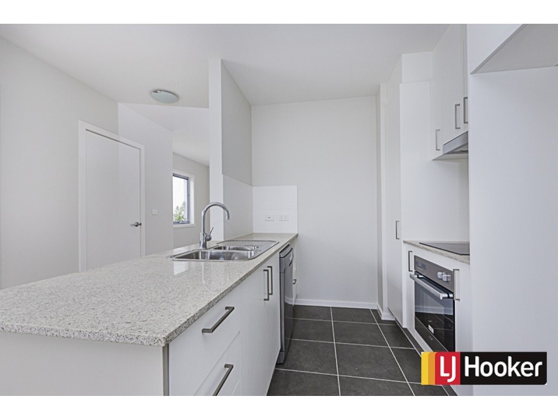 17 Hillcrest Street, Crace ACT 2911