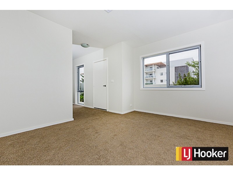 17 Hillcrest Street, Crace ACT 2911