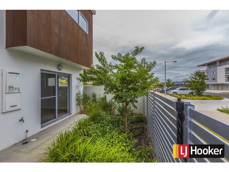17 Hillcrest Street, Crace ACT 2911