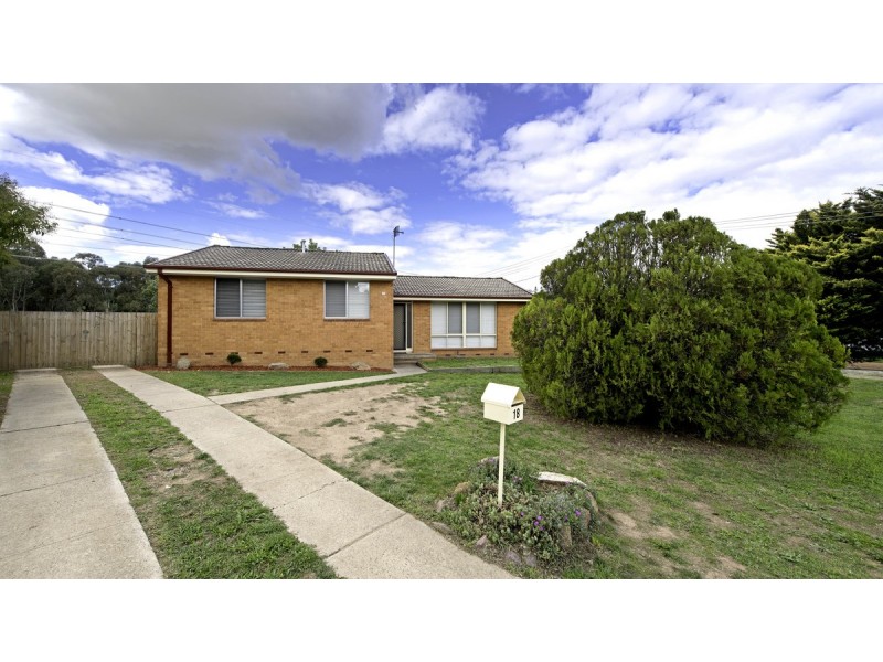18 Fiaschi Street, Macgregor ACT 2615