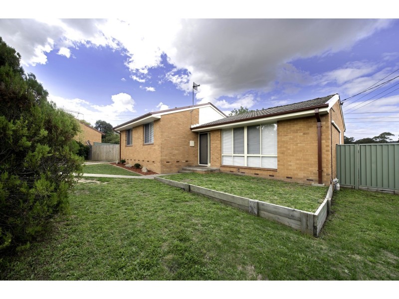 18 Fiaschi Street, Macgregor ACT 2615