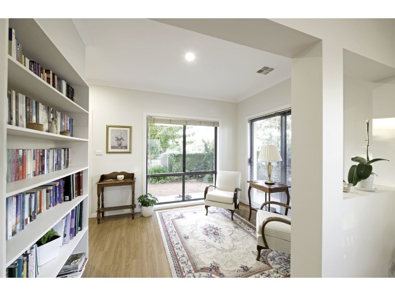 15 Katoomba Street, Harrison ACT 2914