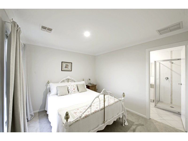 15 Katoomba Street, Harrison ACT 2914