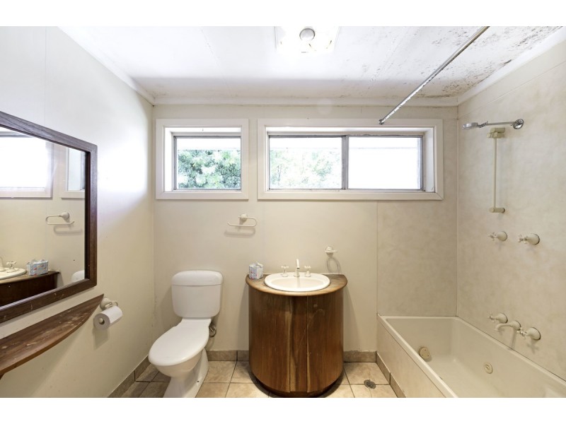 18 Brooks Street, Macquarie ACT 2614