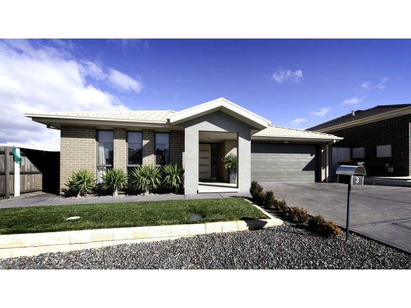 3 Pearl Gibbs Circuit, Bonner ACT 2914