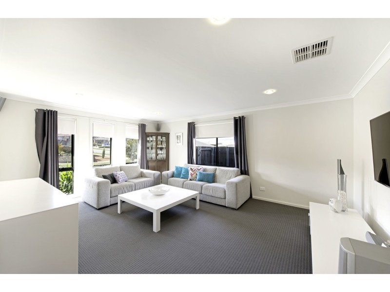 3 Pearl Gibbs Circuit, Bonner ACT 2914