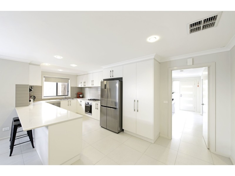 3 Pearl Gibbs Circuit, Bonner ACT 2914