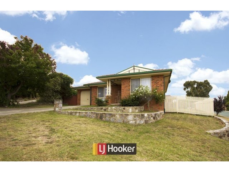 8 Loban Court, Ngunnawal ACT 2913