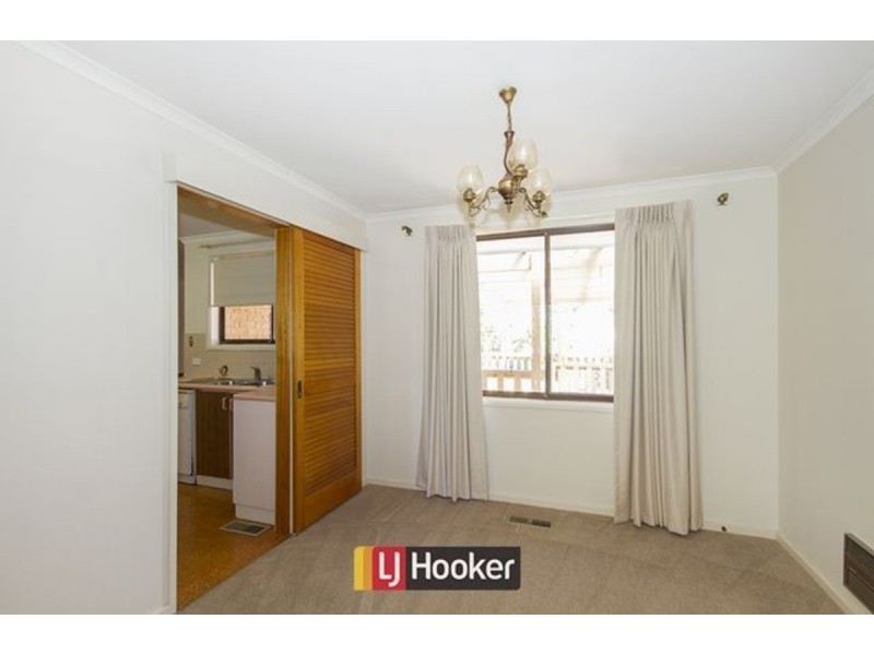 6 Nangle Place, Giralang ACT 2617