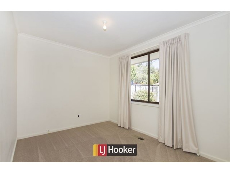 6 Nangle Place, Giralang ACT 2617