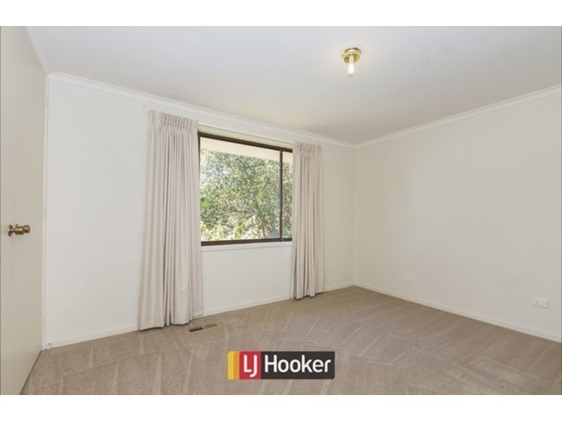 6 Nangle Place, Giralang ACT 2617