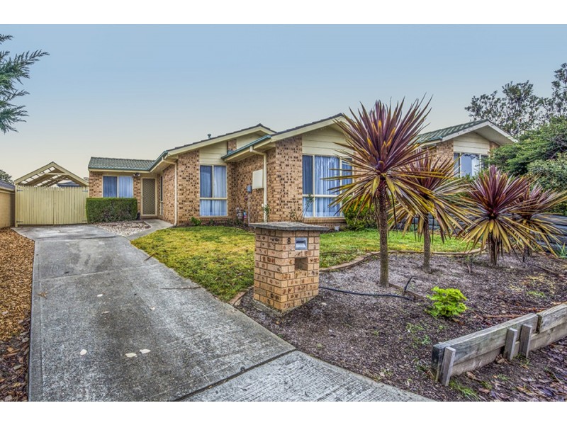 8 Iterra Grove, Ngunnawal ACT 2913