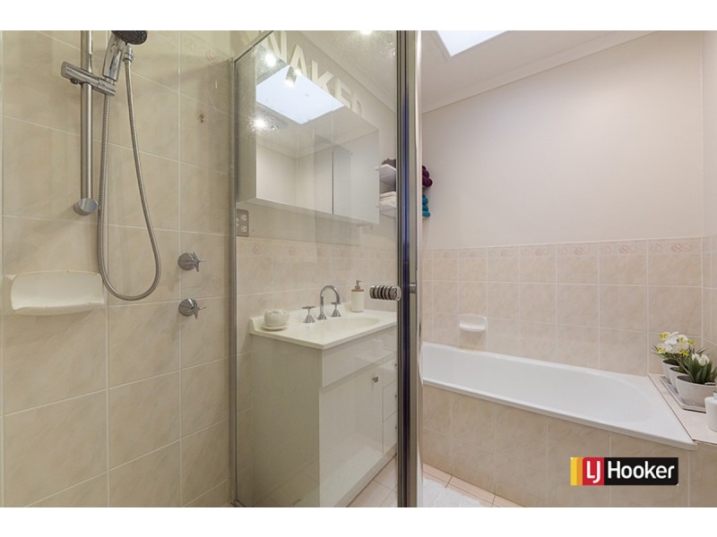 8 Iterra Grove, Ngunnawal ACT 2913