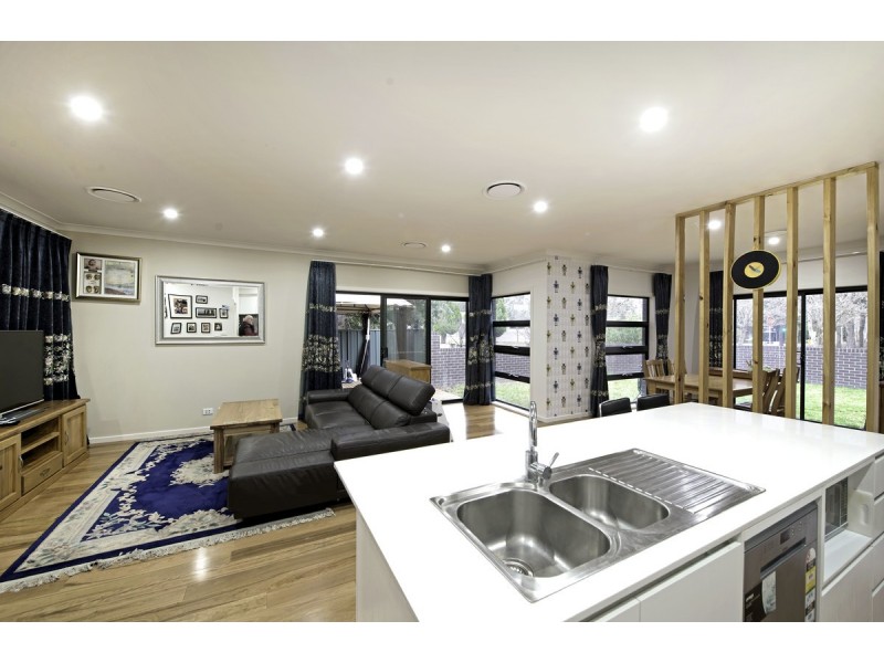 Unit 3/2 Ashburton Circuit, Kaleen ACT 2617