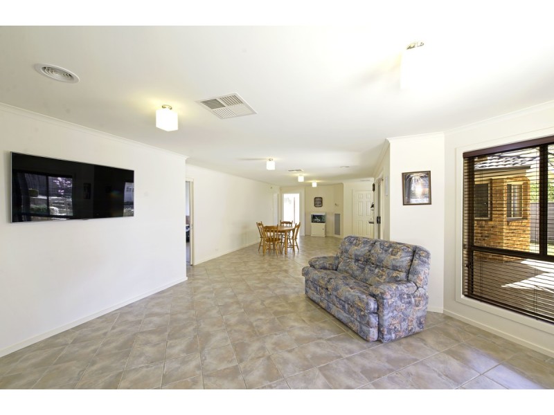 35 Olive Pink Crescent, Banks ACT 2906