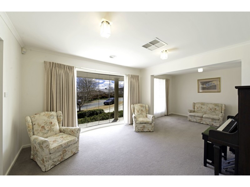 35 Olive Pink Crescent, Banks ACT 2906