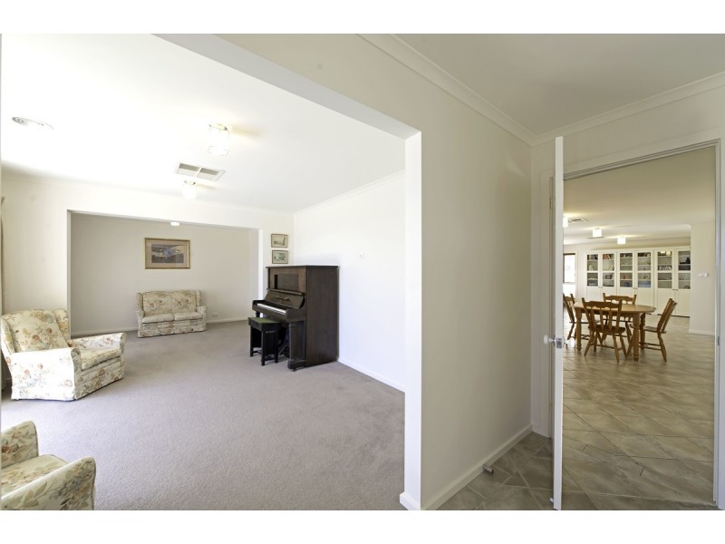 35 Olive Pink Crescent, Banks ACT 2906