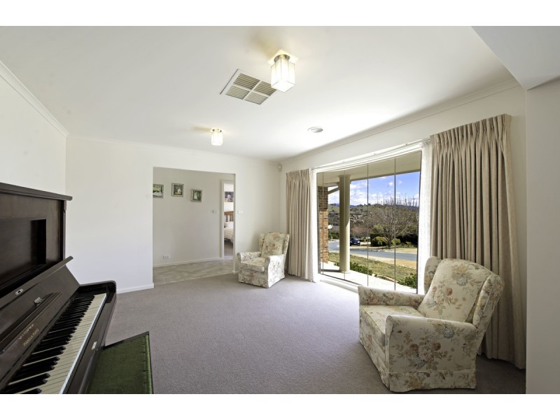 35 Olive Pink Crescent, Banks ACT 2906