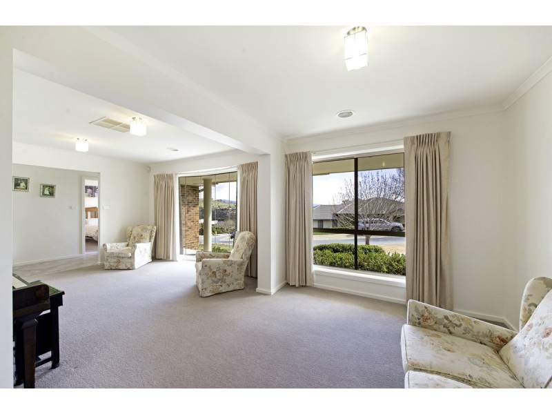 35 Olive Pink Crescent, Banks ACT 2906