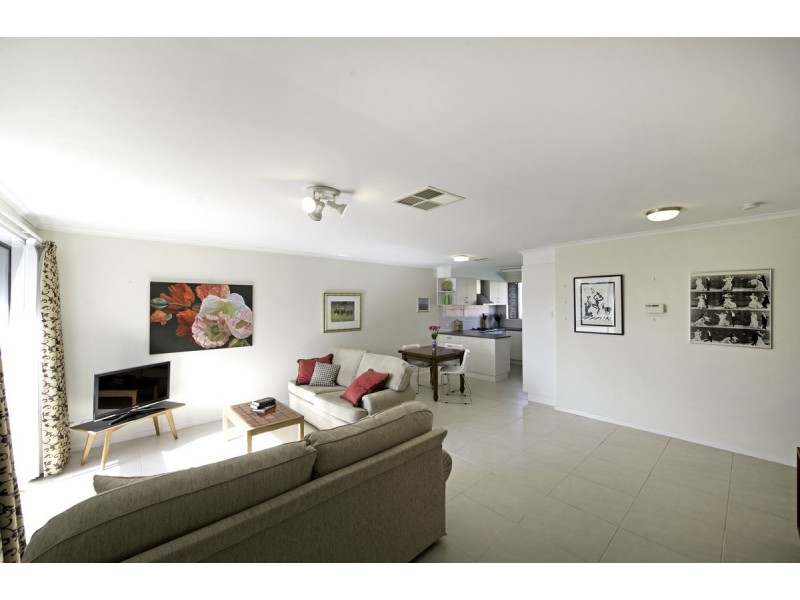11 Joyce Place, Mawson ACT 2607