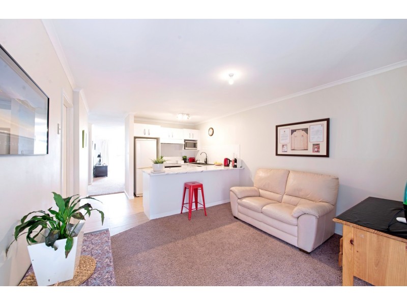 42/15 John Cleland Crescent, Florey ACT 2615