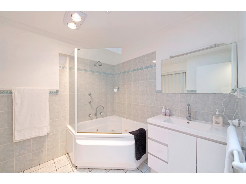 42/15 John Cleland Crescent, Florey ACT 2615