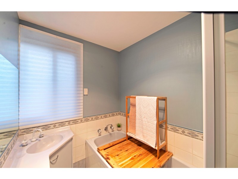 5 Napthali Close, Charnwood ACT 2615