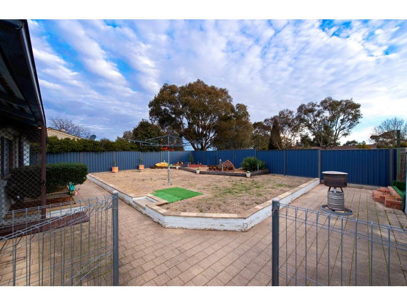 5 Napthali Close, Charnwood ACT 2615