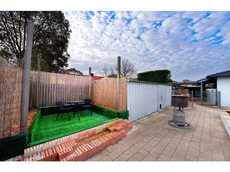 5 Napthali Close, Charnwood ACT 2615