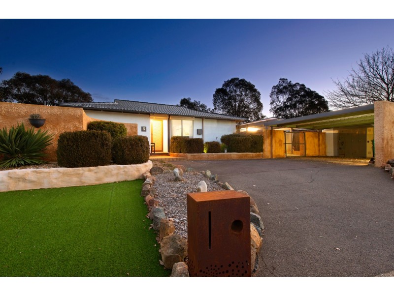 5 Napthali Close, Charnwood ACT 2615
