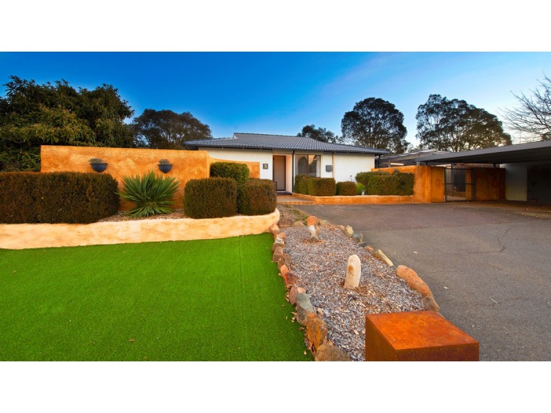 5 Napthali Close, Charnwood ACT 2615