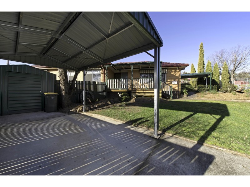 5 Kinalung Place, Giralang ACT 2617
