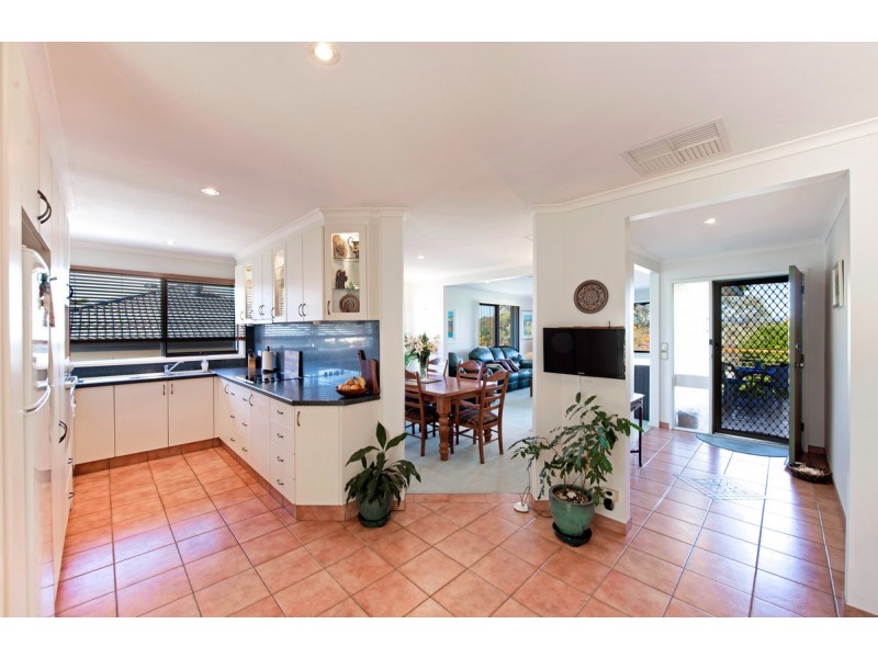 12 Baracchi Crescent, Giralang ACT 2617