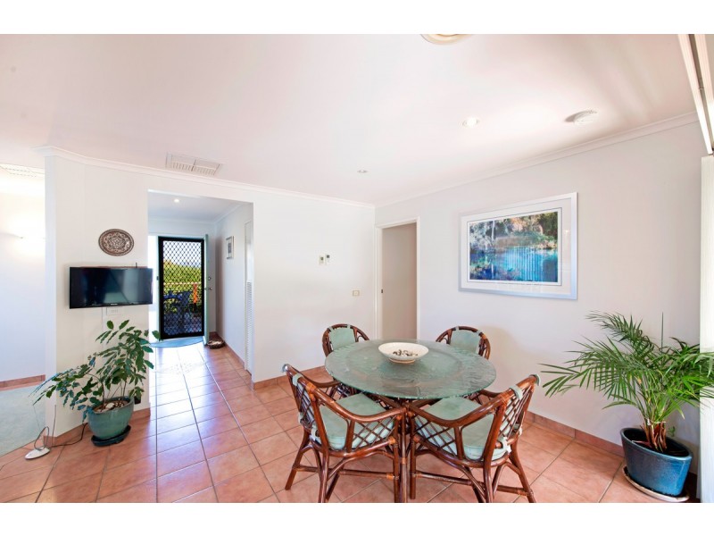 12 Baracchi Crescent, Giralang ACT 2617