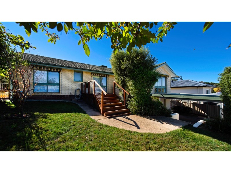 12 Baracchi Crescent, Giralang ACT 2617