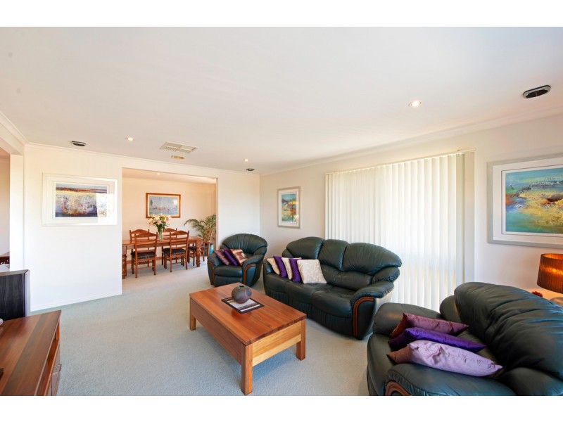 12 Baracchi Crescent, Giralang ACT 2617